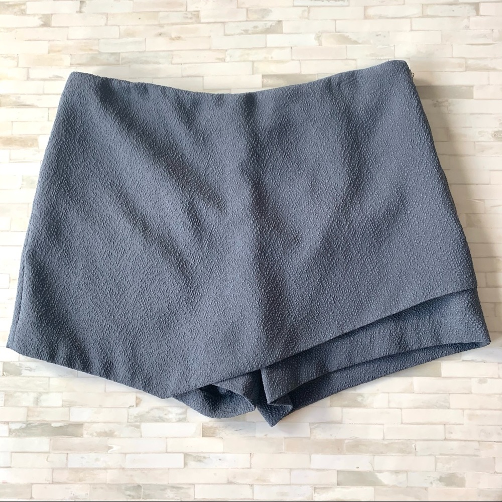 Kensie Grey Skort